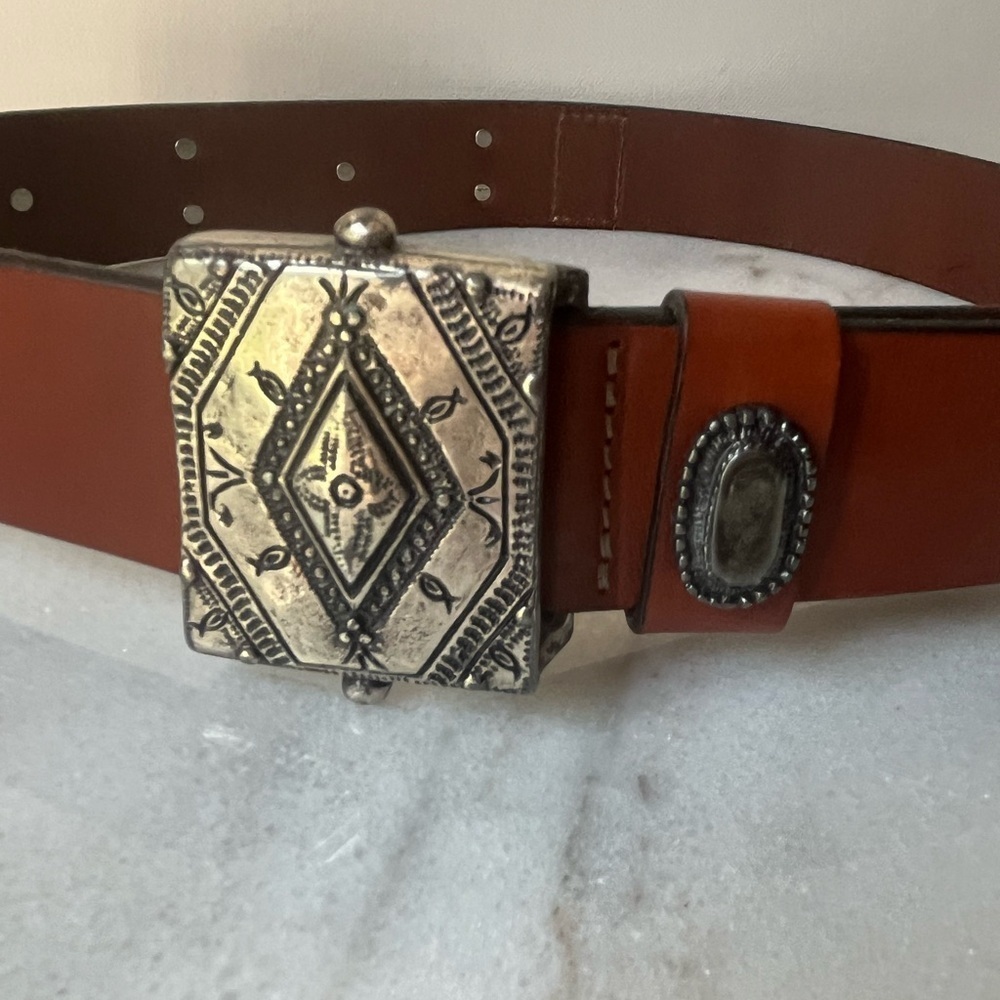 Frank Daniel Buckle Casual 1 1/2" wide Genuine Leather Belt . Italy .39.5” Long - Picture 2 of 16
